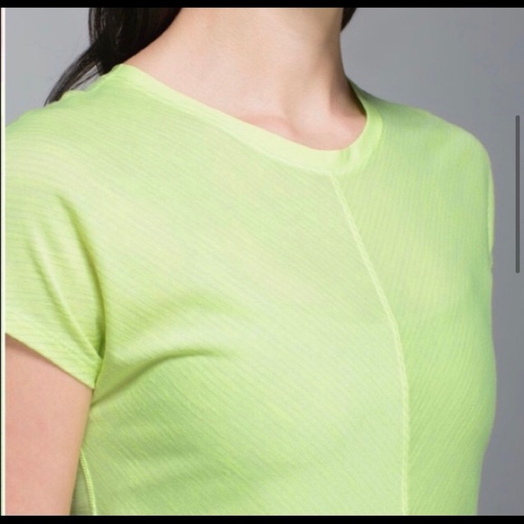 LULULEMON T-Shirt - Picture 3 of 8
